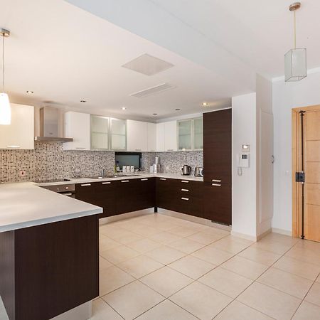 Pender Lux Complex - 3Br Unit With Private Parking By 360 Estates Apartman San Ġiljan Kültér fotó
