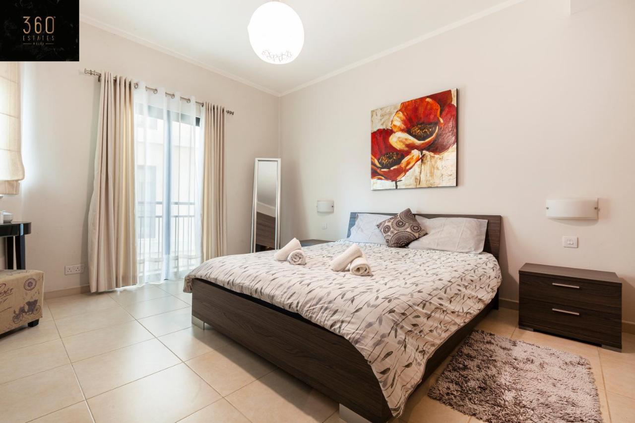 Pender Lux Complex - 3Br Unit With Private Parking By 360 Estates Apartman San Ġiljan Kültér fotó