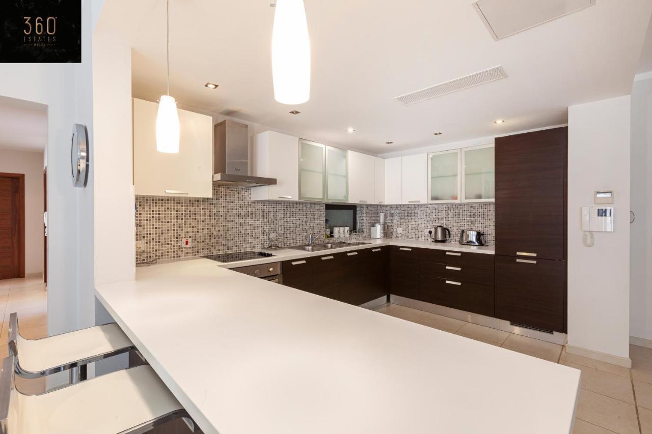 Pender Lux Complex - 3Br Unit With Private Parking By 360 Estates Apartman San Ġiljan Kültér fotó