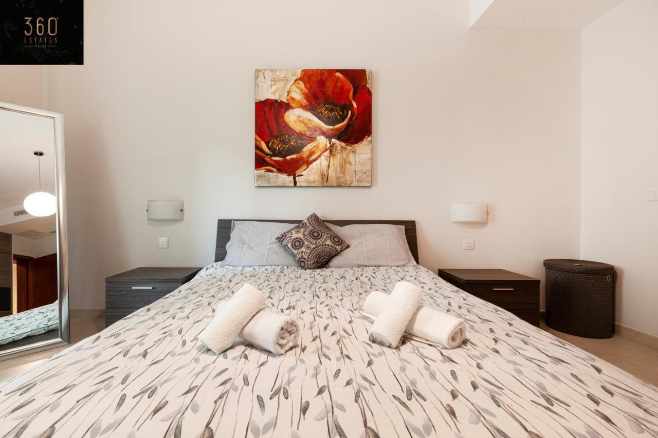 Pender Lux Complex - 3Br Unit With Private Parking By 360 Estates Apartman San Ġiljan Kültér fotó
