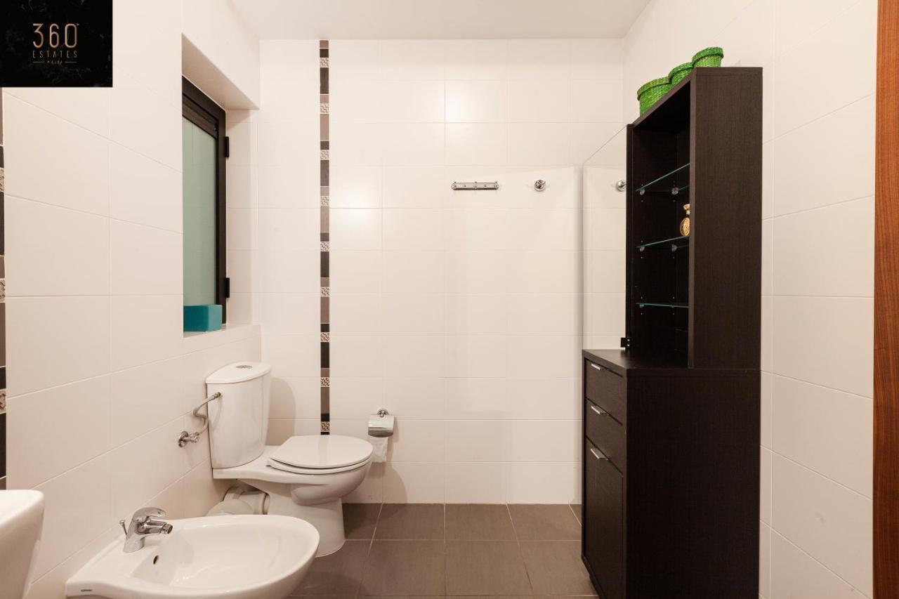 Pender Lux Complex - 3Br Unit With Private Parking By 360 Estates Apartman San Ġiljan Kültér fotó