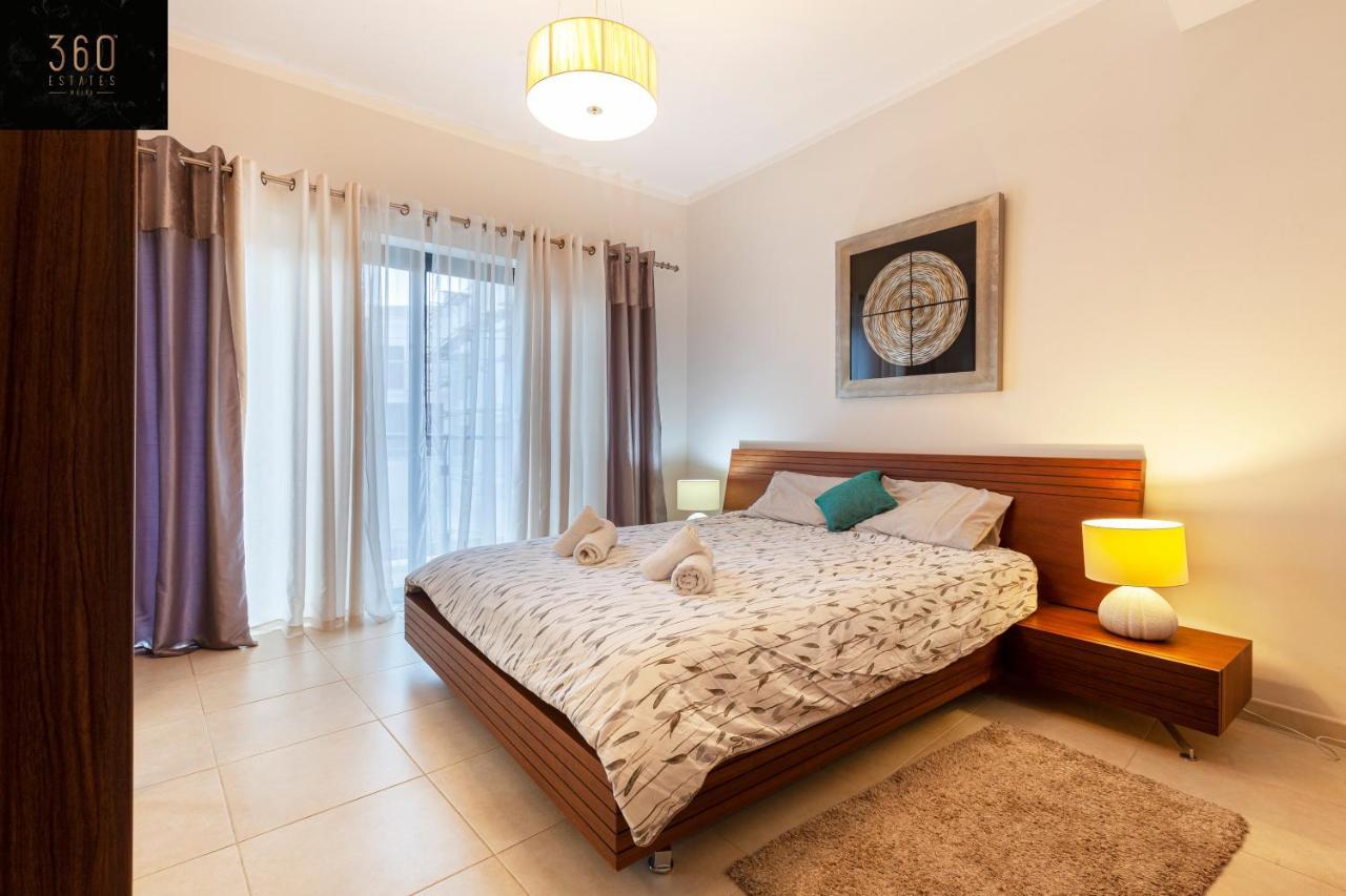 Pender Lux Complex - 3Br Unit With Private Parking By 360 Estates Apartman San Ġiljan Kültér fotó